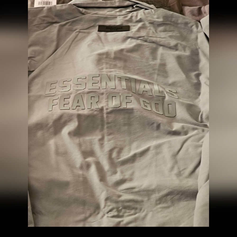 Fear of God Essentials SYCAMORE TRENCH COAT NWT SIZE LARGE